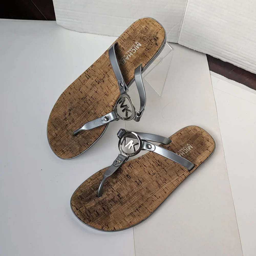 Michael Kors MK BUNDLE Charm Jelly PVC Flip Flops Sandals  Size 7
